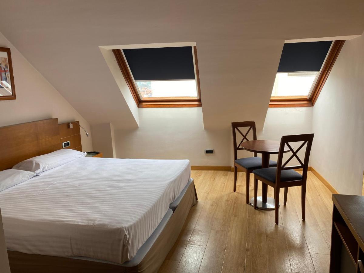 Duerming Longoria Plaza Hotel Oviedo Zewnętrze zdjęcie