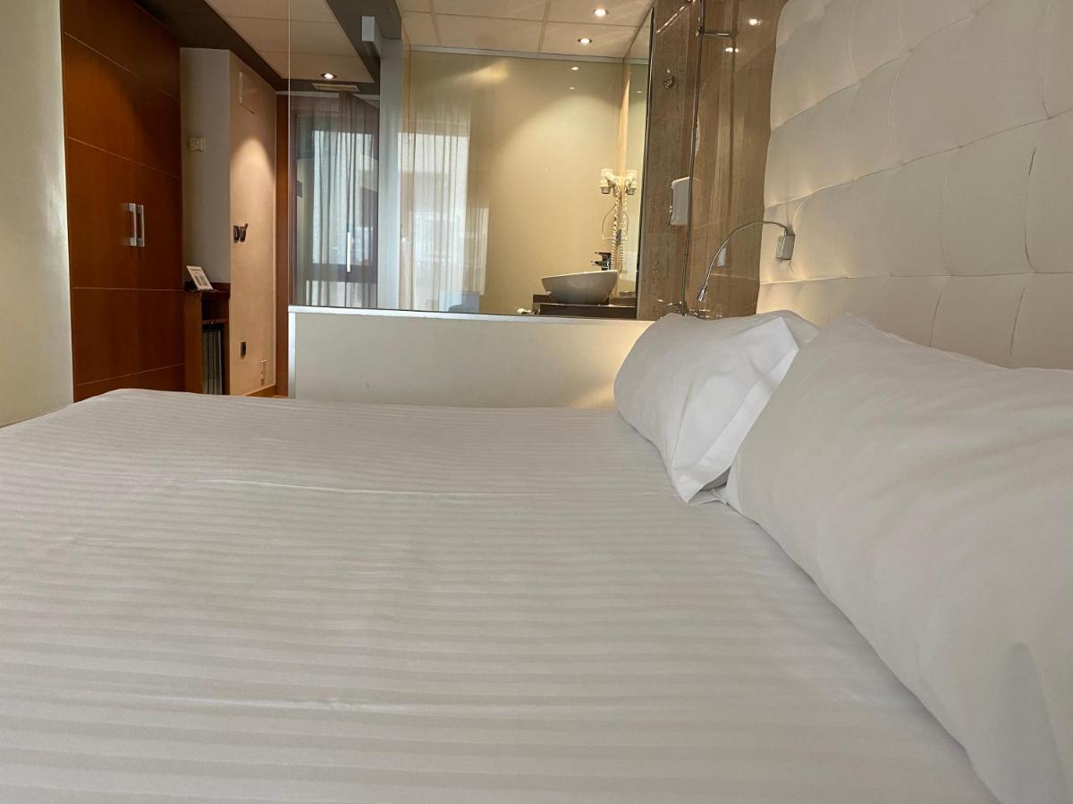 Duerming Longoria Plaza Hotel Oviedo Zewnętrze zdjęcie