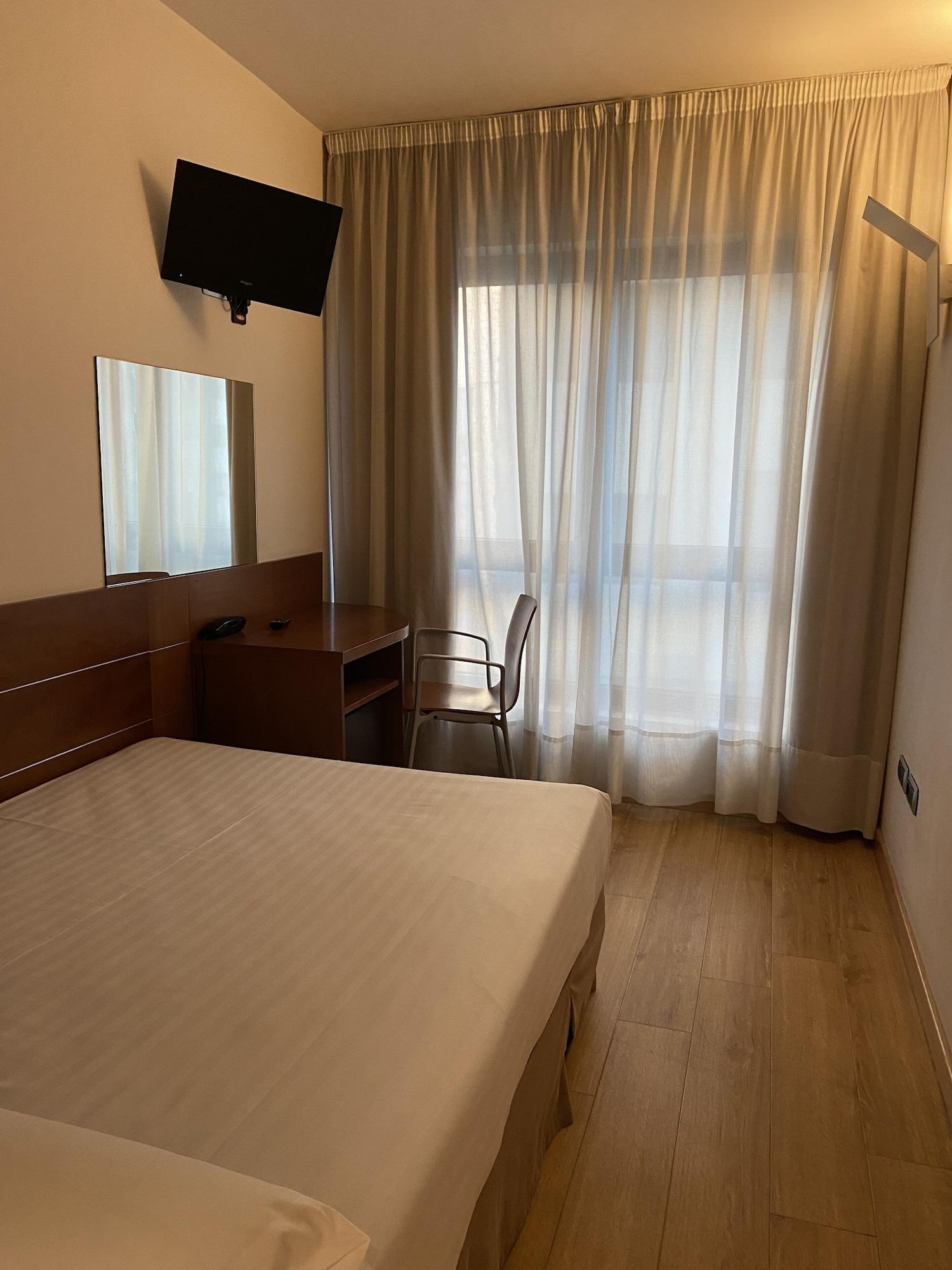 Duerming Longoria Plaza Hotel Oviedo Zewnętrze zdjęcie
