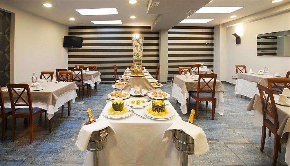 Duerming Longoria Plaza Hotel Oviedo Restauracja zdjęcie